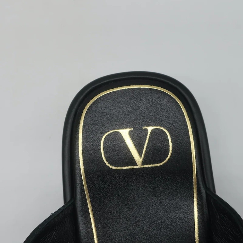 Valentino Roman Stud Ankle Strap Platform Sandals Black Leather Size 39.5 NEW - Picture 9 of 12